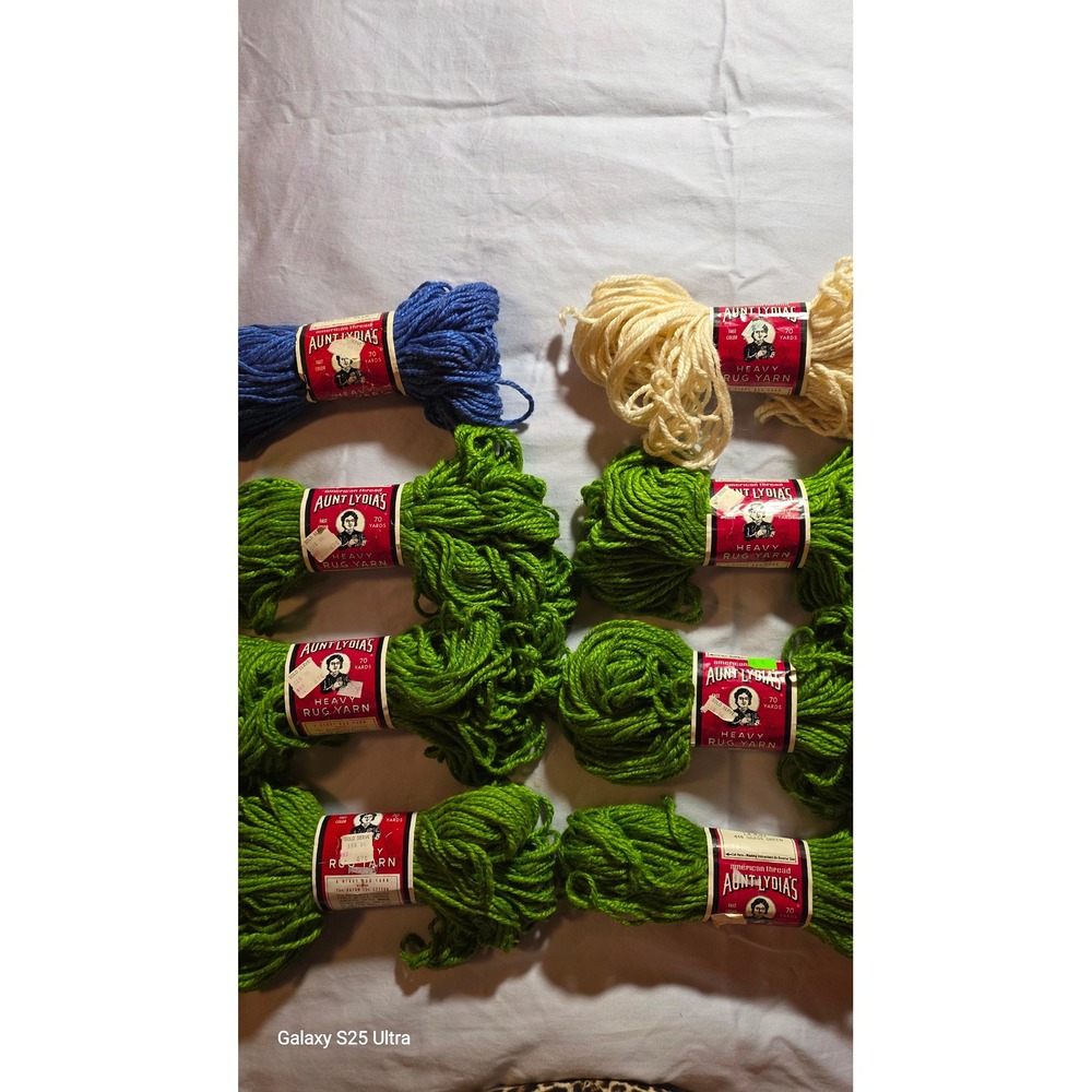 8 Skeins Aunt Lydia's Heavy Rug Yarn Vintage Rayon Cotton Green Blue Natural